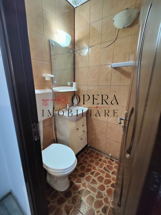 Apatament 3 camere decomandate, Zona Dacia - de inchiriat