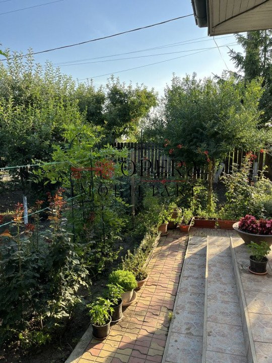 Casa si teren de vanzare Central-Popricani
