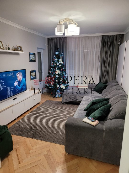 Apartament 3 camere, decomandat, de vanzare, zona Ultracentrala - Suceava