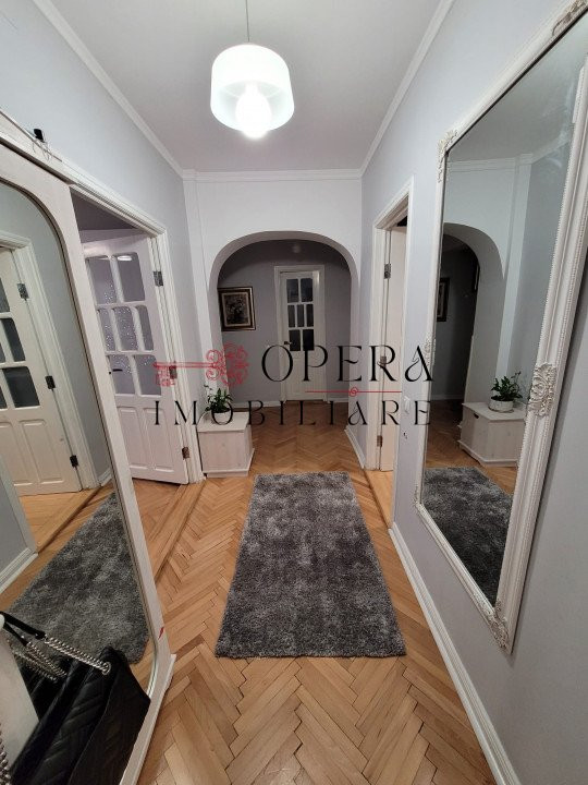 Apartament 3 camere, decomandat, de vanzare, zona Ultracentrala - Suceava