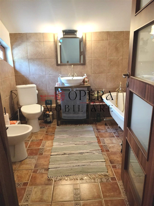 Proprietate unica de vanzare! Casa tip duplex in centrul orasului Iasi
