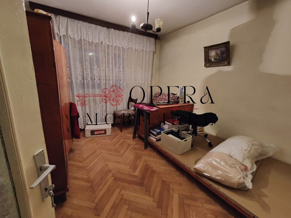 Oportunitate! Apartament 3 camere, semidecomandat, de vanzare, zona Podu Ros