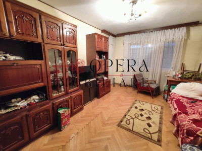 Oportunitate! Apartament 3 camere, semidecomandat, de vanzare, zona Podu Ros