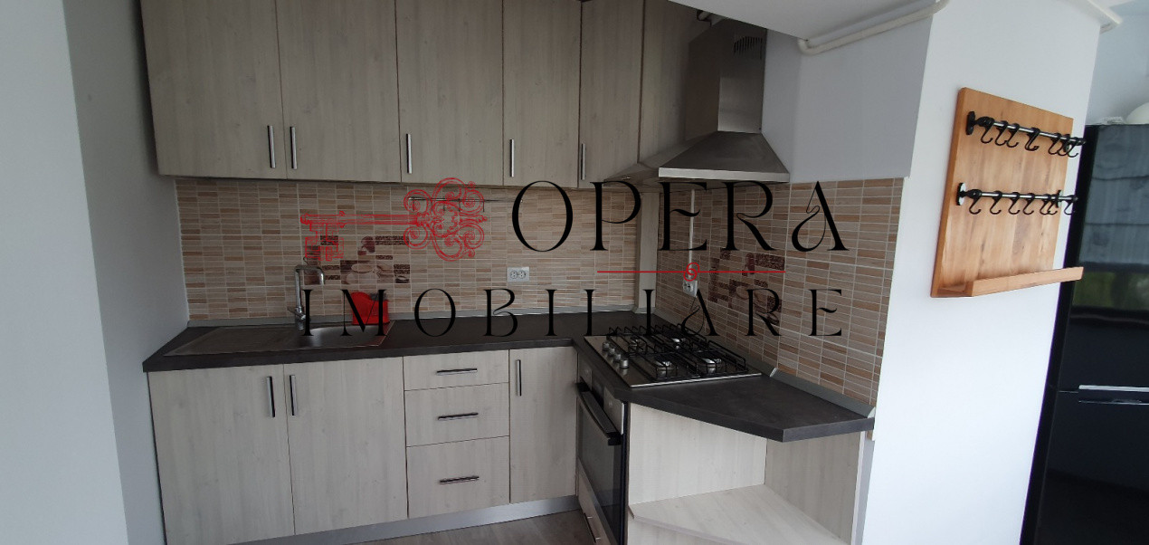 Apartament 3 camere, decomandat, de vanzare, zona CUG 