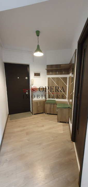 Apartament 3 camere, decomandat, de vanzare, zona CUG 