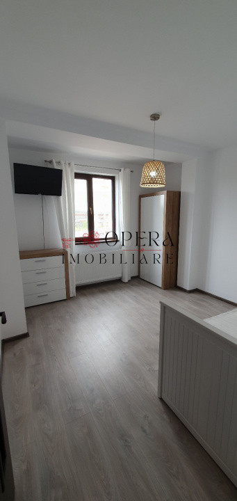Apartament 3 camere, decomandat, de vanzare, zona CUG 