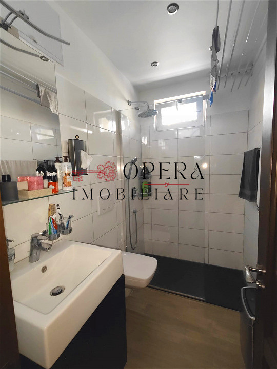 De vanzare! Apartament 2 camere decomandat, etaj intermediar, zona Ultracentrala