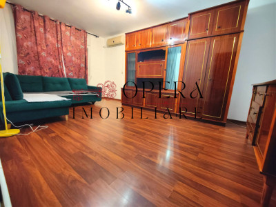 Apartament 3 camere si 2 bai, decomandat, de vanzare, zona Dacia