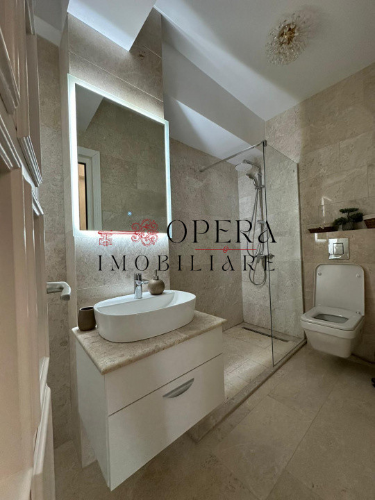 Apartament 2 camere, decomandat, de vanzare, zona Copou - Royal Town