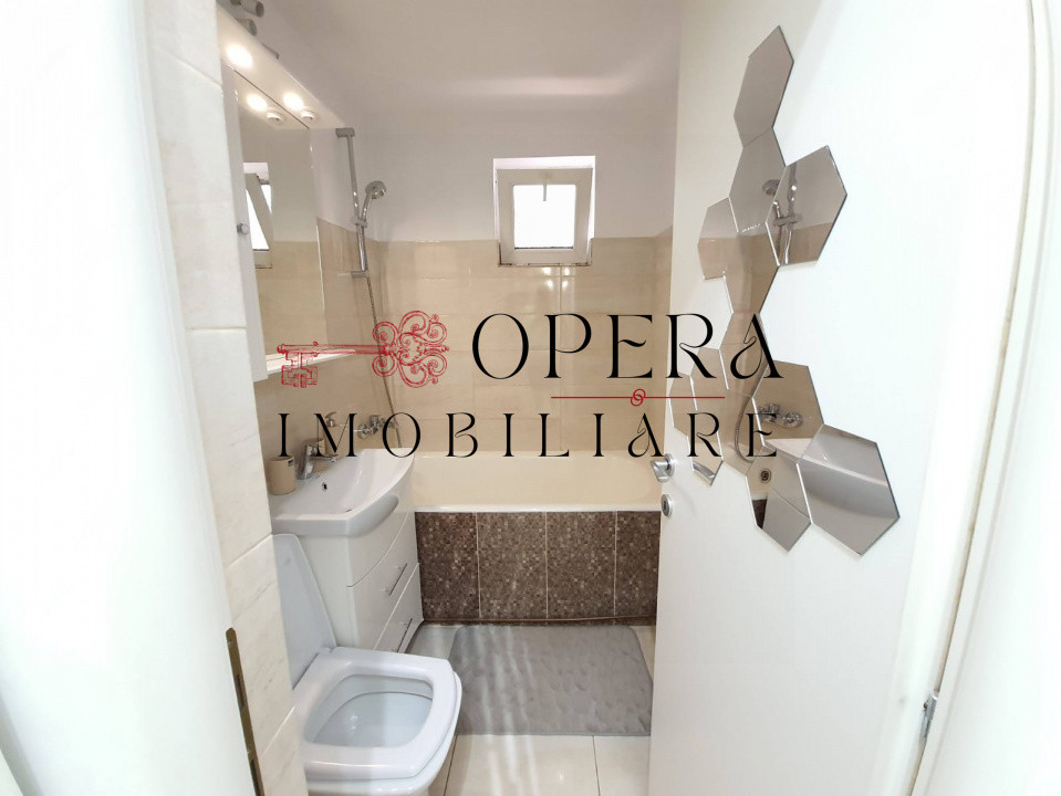 Apartament 2 camere, semidecomandat, de vanzare, zona Centrala