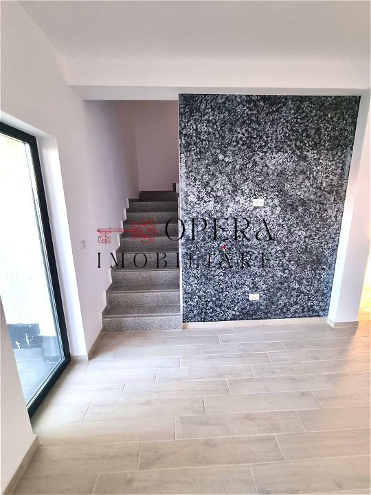 Casa Insiruita, 4 camere, de vanzare, zona Bucium