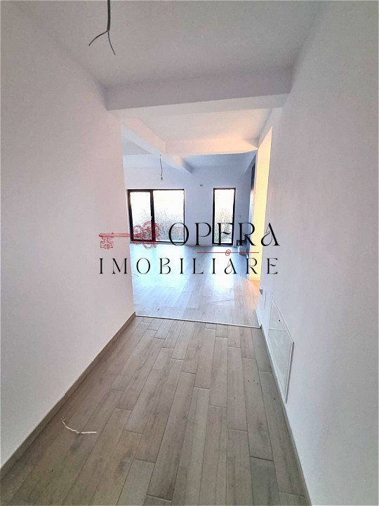 Casa Insiruita, 4 camere, de vanzare, zona Bucium