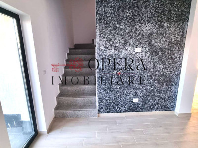 Casa Insiruita, 4 camere, de vanzare, zona Bucium
