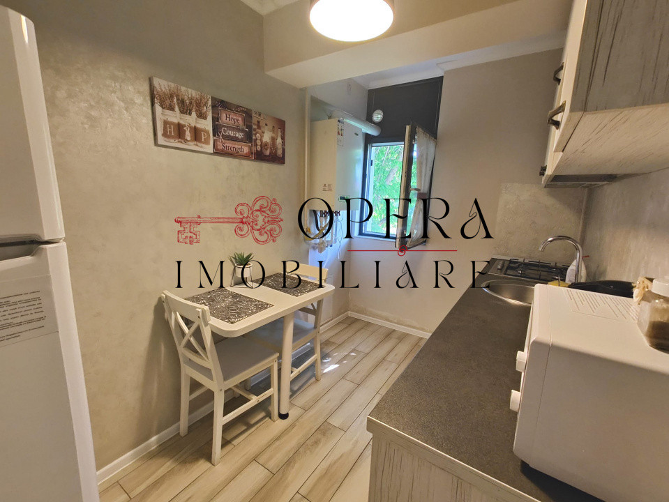 Apartament 2 camere de vanzare, zona Tudor Vladimirescu -Iasi