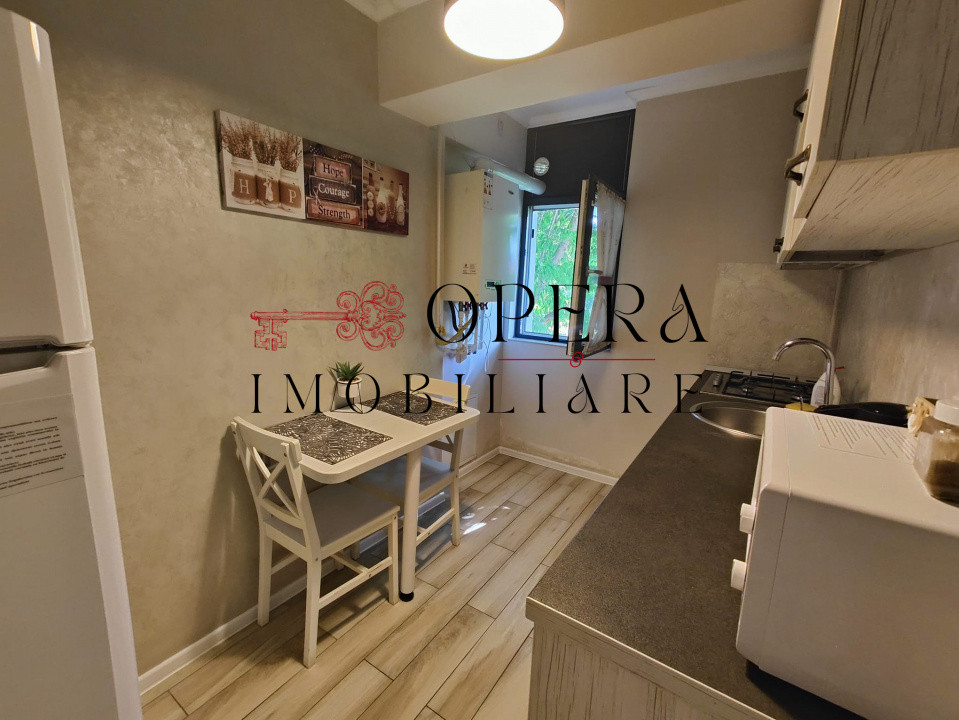 Apartament 2 camere de vanzare, zona Tudor Vladimirescu -Iasi