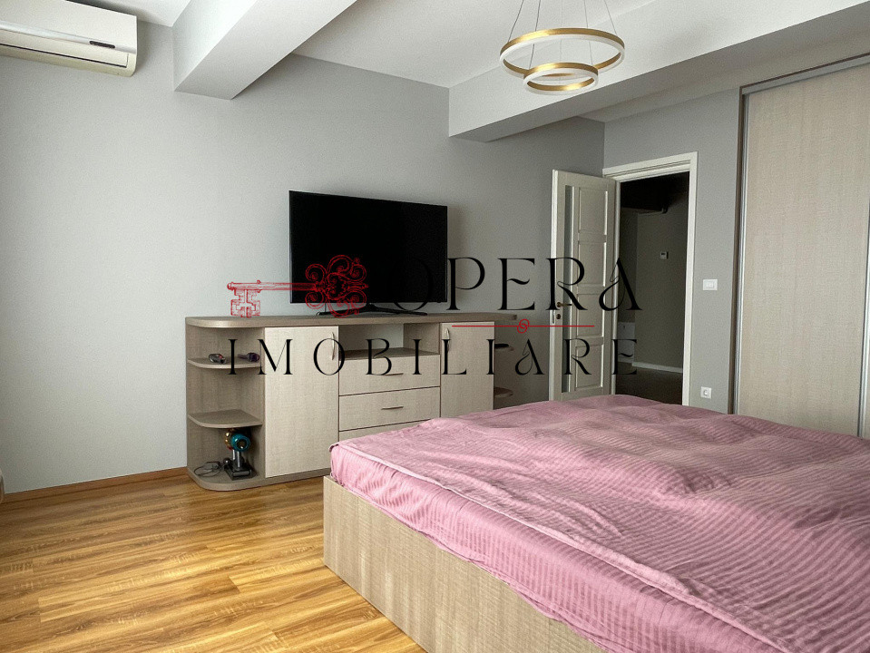 Apartament 3 camere si 2 bai, decomandat, de vanzare, zona CUG - Sos. Nicolina
