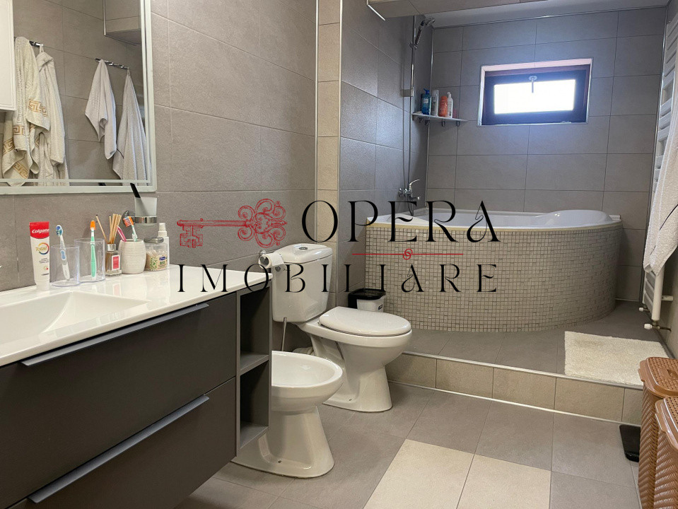 Apartament 3 camere si 2 bai, decomandat, de vanzare, zona CUG - Sos. Nicolina