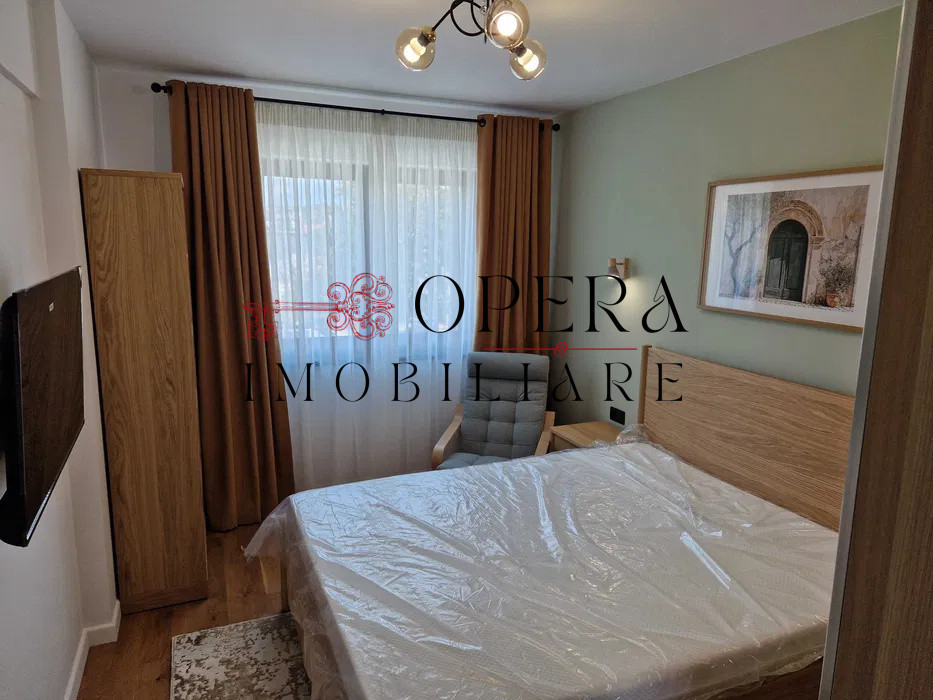 Apartament 2 camere, decomandat, de inchiriat, zona Palas Campus.