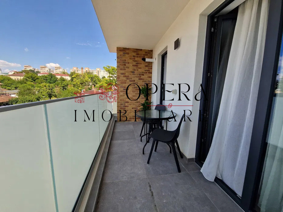 Apartament 2 camere, decomandat, de inchiriat, zona Palas Campus.