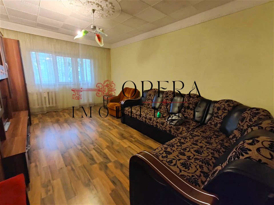 Apartament 3 camere decomandat, de inchiiat, Zona Alexandru cel Bun- Zimbru