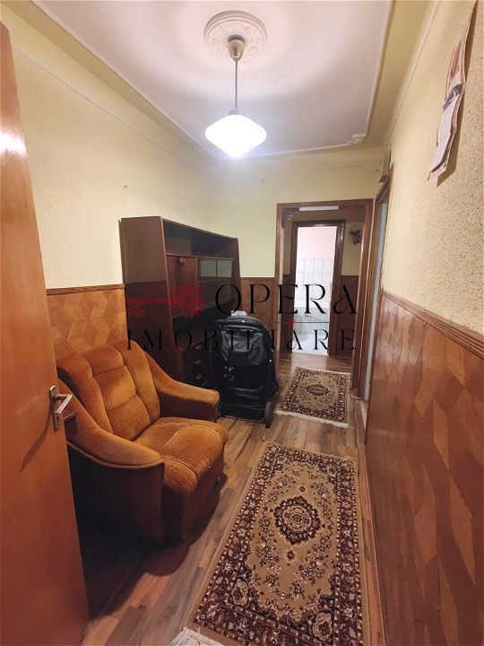Apartament 3 camere decomandat, de inchiiat, Zona Alexandru cel Bun- Zimbru