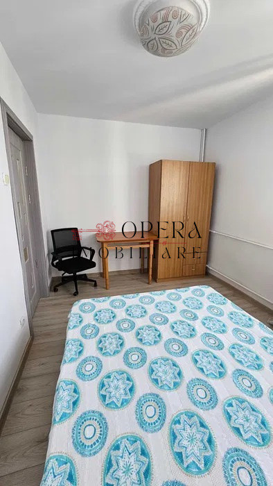 Apartament 2 camere, semidecomandat, de inchiriat, zona Podu Ros