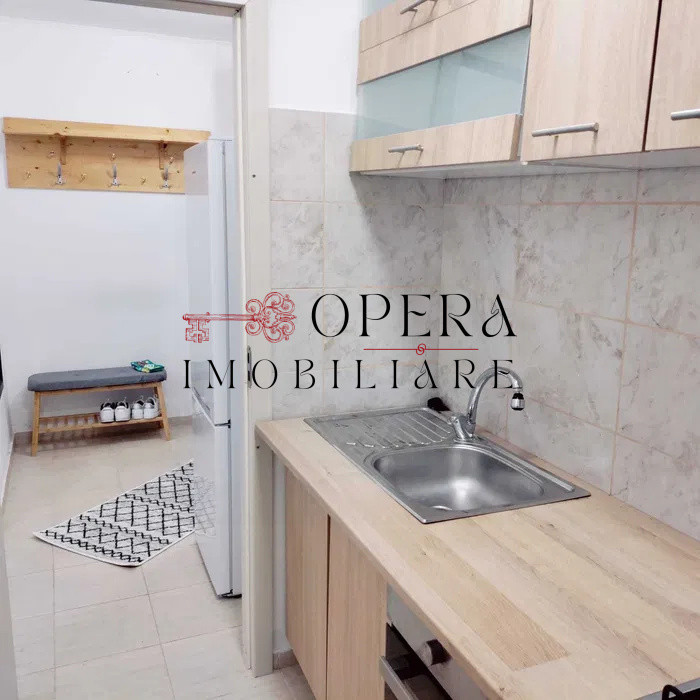 De inchiriat! Apartament 2 camere, semidecomandat, zona Podu Ros
