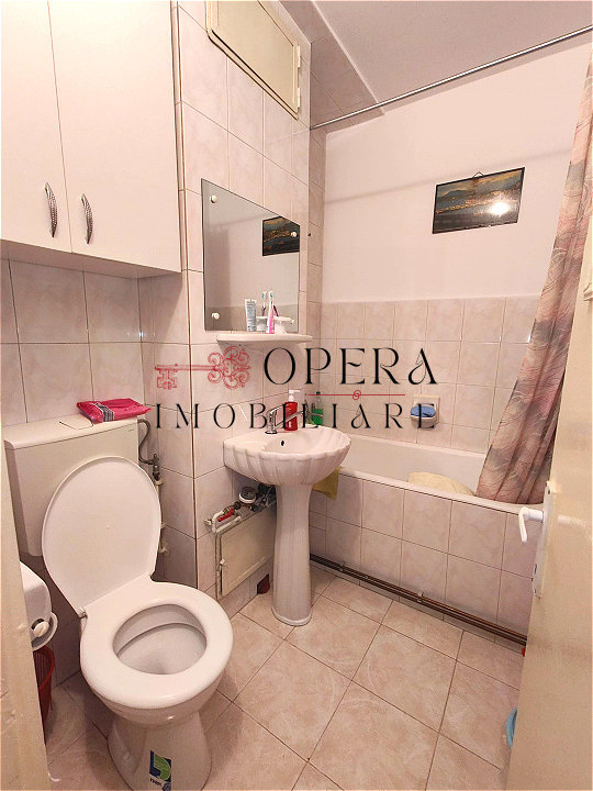 Oportunitate! Apartament cu 2 camere, decomandat, de vanzare, Mircea cel Batran