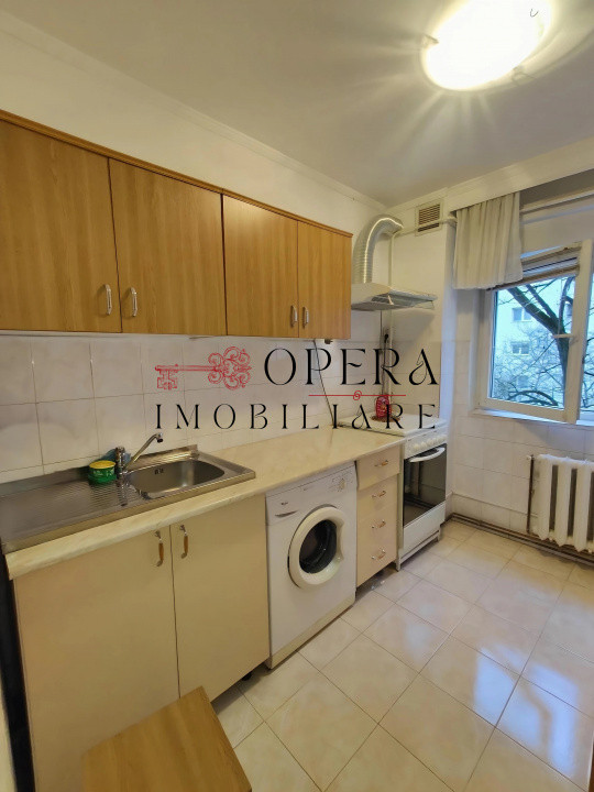 Oportunitate! Apartament cu 2 camere, decomandat, de vanzare, Mircea cel Batran