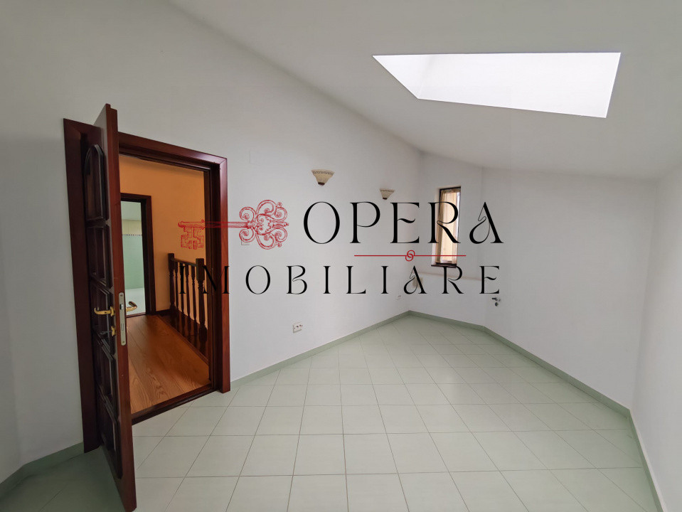 Vila individuala deosebita, de vanzare, zona Popas Pacurari