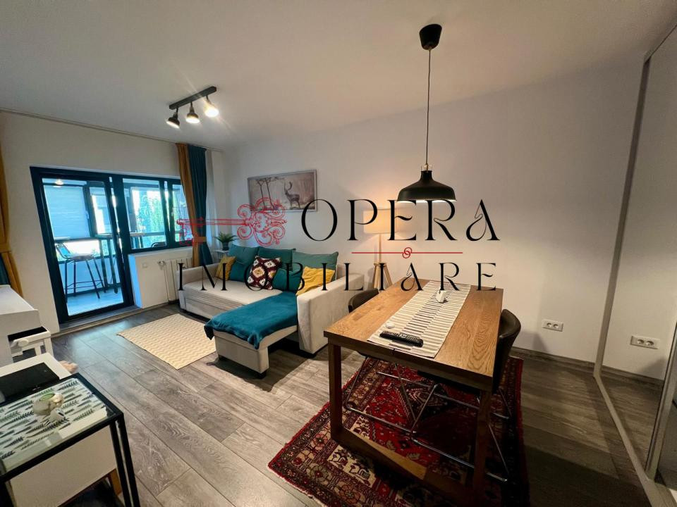 Apartament 3 camere, de inchiriat pentru 2 luni, zona Ultracentrala 