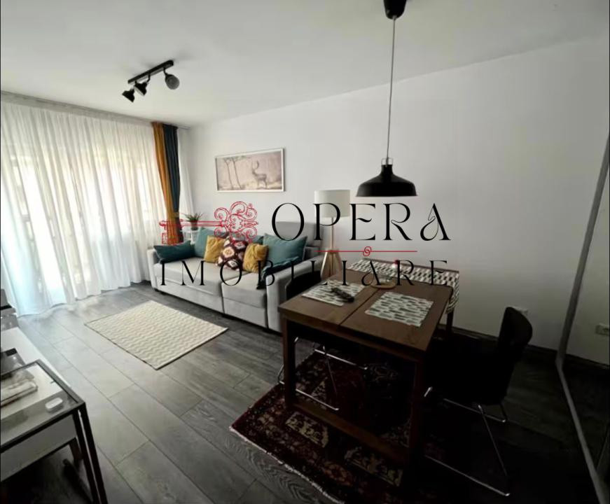 Apartament 3 camere, de inchiriat pentru 2 luni, zona Ultracentrala 