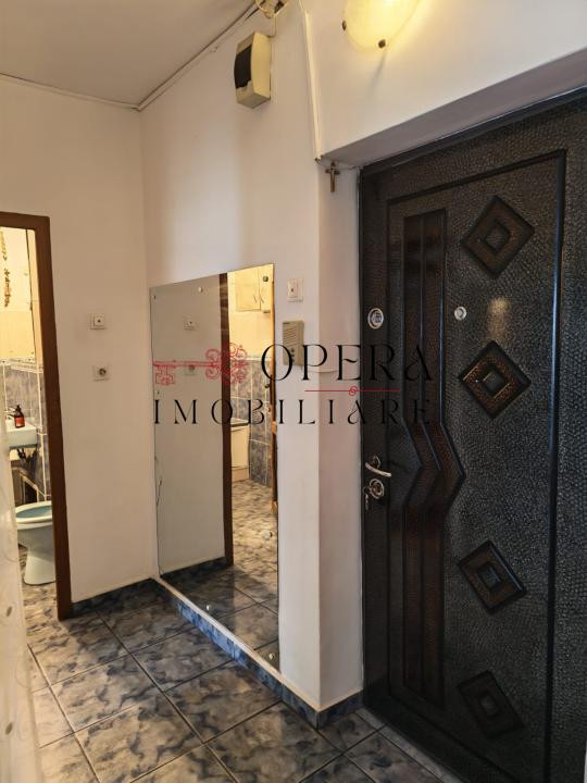Apartament 2 camere, de inchiriat, zona Pacurari