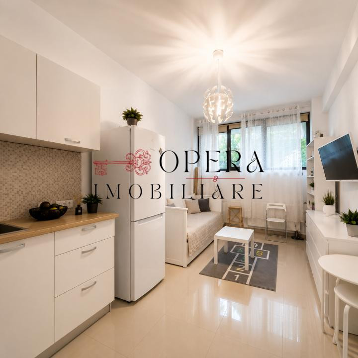 Oportunitate!Garsoniera/spatiu birou, de vanzare, Zona Copou-Exclusive Residence
