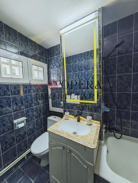 Oportunitate! Apartament 3 camere, nedecomandat, zona Podu Ros - de vanzare