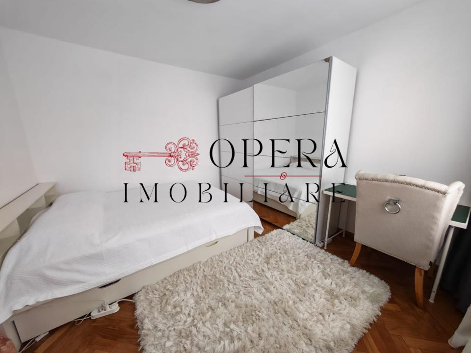 Oportunitate! Apartament 3 camere, nedecomandat, zona Podu Ros - de vanzare