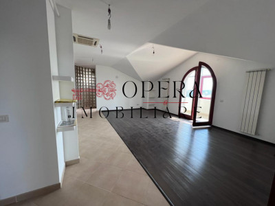 Inchiriere Apartament 3 camere, decomandat, zona Targu Cucu