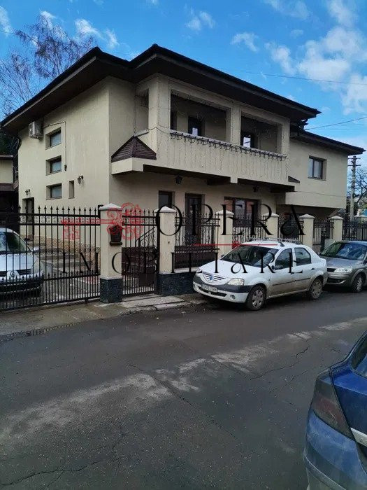 Casa individuala, de vanzare, zona Podul de Fier