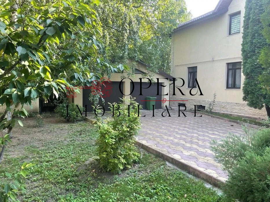 Vila 7 camere, de vanzare, zona Tatarasi