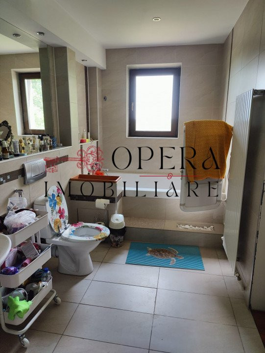 Vila 6 camere, de vanzare, zona Moara de Vant